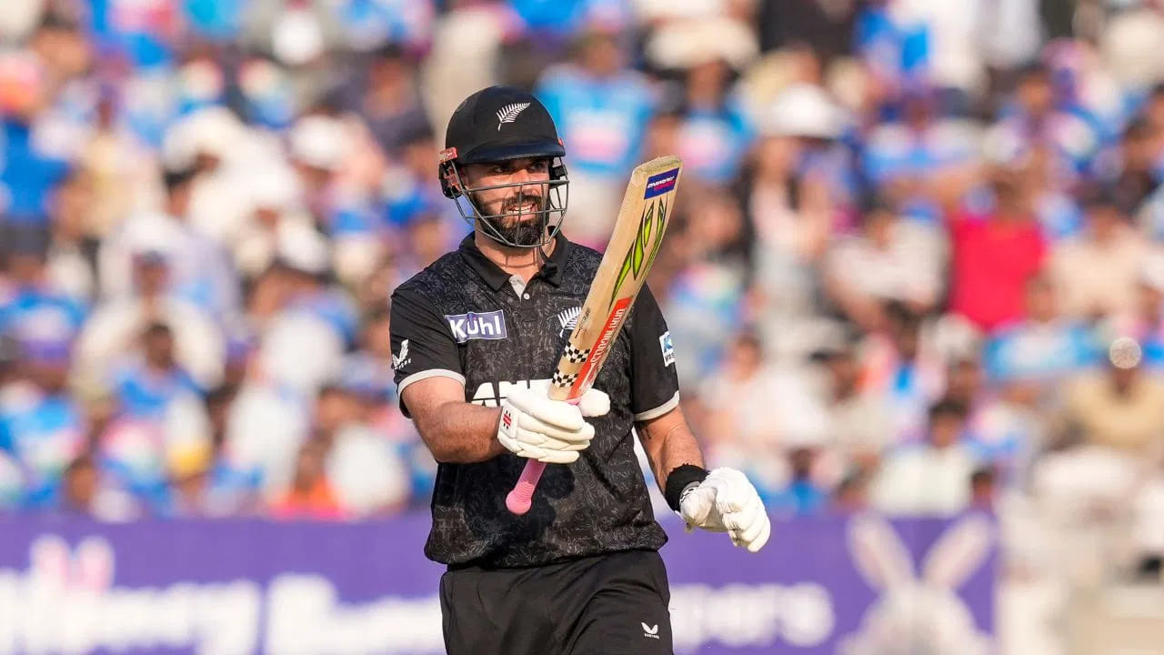 ಏಕದಿನ ಪಂದ್ಯಗಳಲ್ಲಿ ಒಂದೇ ತಂಡದ ವಿರುದ್ಧ ಈ ಸಾಧನೆ ಮಾಡಿದ ಕೇವಲ ನಾಲ್ಕನೇ ಬ್ಯಾಟ್ಸ್‌ಮನ್ ಕೂಡ ಅವರು. ರೋಹಿತ್ ಆಸ್ಟ್ರೇಲಿಯಾ ವಿರುದ್ಧ ಈ ಸಾಧನೆ ಮಾಡಿದ್ದರೆ, ಸಚಿನ್ ತೆಂಡೂಲ್ಕರ್ ಆಸ್ಟ್ರೇಲಿಯಾ ವಿರುದ್ಧ ಐದು ಬಾರಿ 130 ಅಥವಾ ಅದಕ್ಕಿಂತ ಹೆಚ್ಚು ರನ್ ಗಳಿಸಿದ್ದಾರೆ. 
