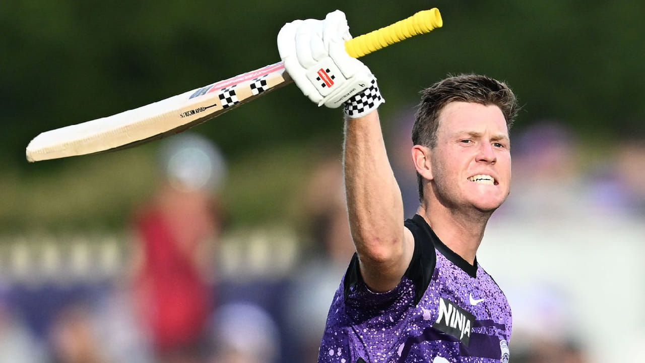 ಇದಕ್ಕೂ ಮುನ್ನ ಈ ಭರ್ಜರಿ ದಾಖಲೆ ಮಿಚೆಲ್ ಓವನ್ ಹೆಸರಿನಲ್ಲಿತ್ತು. 2024-25 ರ ಬಿಗ್ ಬ್ಯಾಷ್ ಲೀಗ್ ಸೀಸನ್ ನಲ್ಲಿ ಬರೋಬ್ಬರಿ 36 ಸಿಕ್ಸರ್ ಸಿಡಿಸಿ ಮಿಚೆಲ್ ಓವನ್ ಈ ದಾಖಲೆ ನಿರ್ಮಿಸಿದ್ದರು.