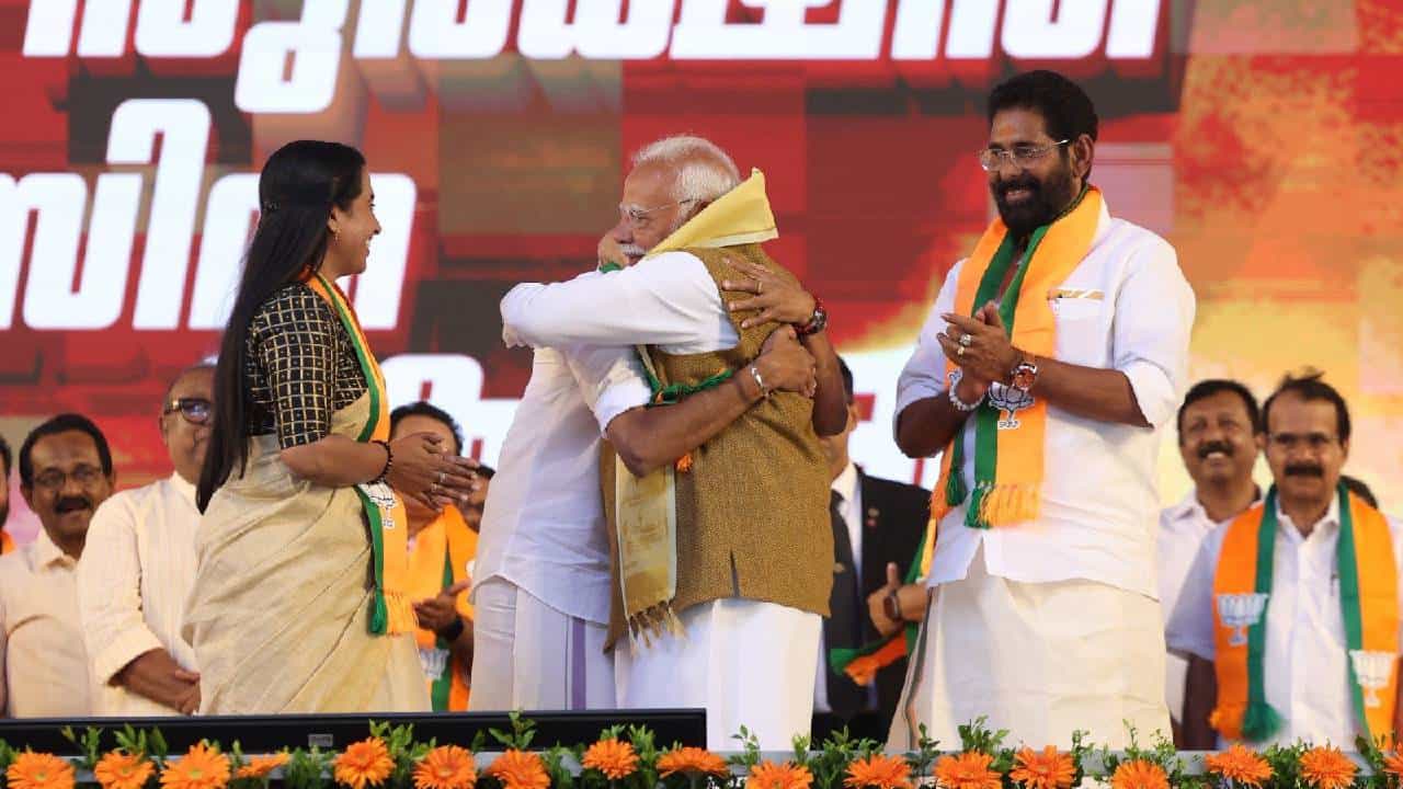 ಗುಜರಾತ್ನಲ್ಲಿ ಗೆಲುವು ಹೀಗೆಯೇ ಆರಂಭವಾಗಿತ್ತು, ಮುಂದೆ ಕೇರಳದಲ್ಲೂ ಗೆಲ್ತೀವಿ: ಪ್ರಧಾನಿ ಮೋದಿ ಗುಜರಾತ್ನಲ್ಲಿ ಗೆಲುವು ಹೀಗೆಯೇ ಆರಂಭವಾಗಿತ್ತು, ಮುಂದೆ ಕೇರಳದಲ್ಲೂ ಗೆಲ್ತೀವಿ: ಪ್ರಧಾನಿ ಮೋದಿ