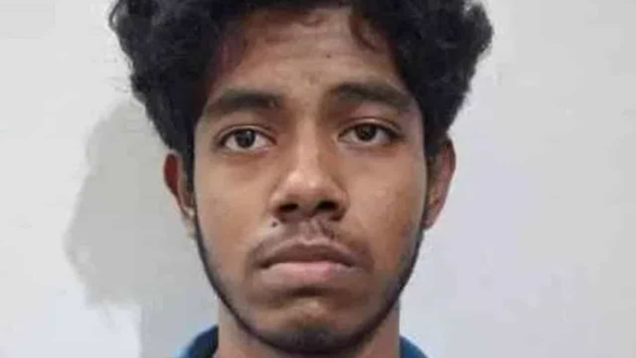 ಯುವತಿ ಮೋಹಕ್ಕೆ ಬಿದ್ದು ಕ್ರಿಮಿನಲ್ ಆದ SSLC ಟಾಪರ್: ಟೆಕ್ಕಿ ಕೊಲೆ ಕೇಸ್ನ ಮತ್ತೊಂದು ಸ್ಫೋಟಕ ಅಂಶ ಬಯಲು ಯುವತಿ ಮೋಹಕ್ಕೆ ಬಿದ್ದು ಕ್ರಿಮಿನಲ್ ಆದ SSLC ಟಾಪರ್: ಟೆಕ್ಕಿ ಕೊಲೆ ಕೇಸ್ನ ಮತ್ತೊಂದು ಸ್ಫೋಟಕ ಅಂಶ ಬಯಲು