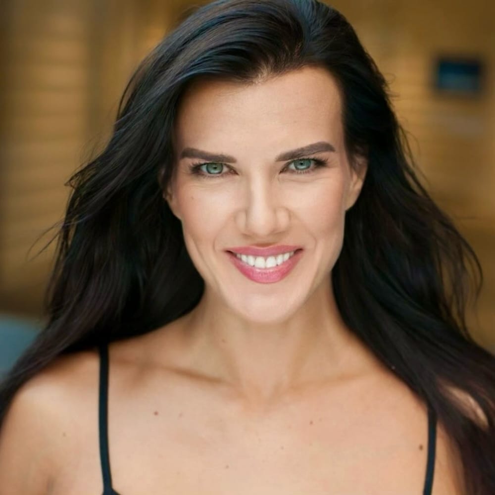 ಇಂದು (ಜನವರಿ 08) ಯಶ್ ಹುಟ್ಟುಹಬ್ಬದ ಪ್ರಯುಕ್ತ ‘ಟಾಕ್ಸಿಕ್’ ಸಿನಿಮಾದ ಟೀಸರ್ ಬಿಡುಗಡೆ ಆಗಿದ್ದು, ಟೀಸರ್ ಸಖತ್ ಹಾಟ್ ಆಗಿಯೂ ಸಖತ್ ಮಾಸ್ ಆಗಿಯೂ ಇದೆ.