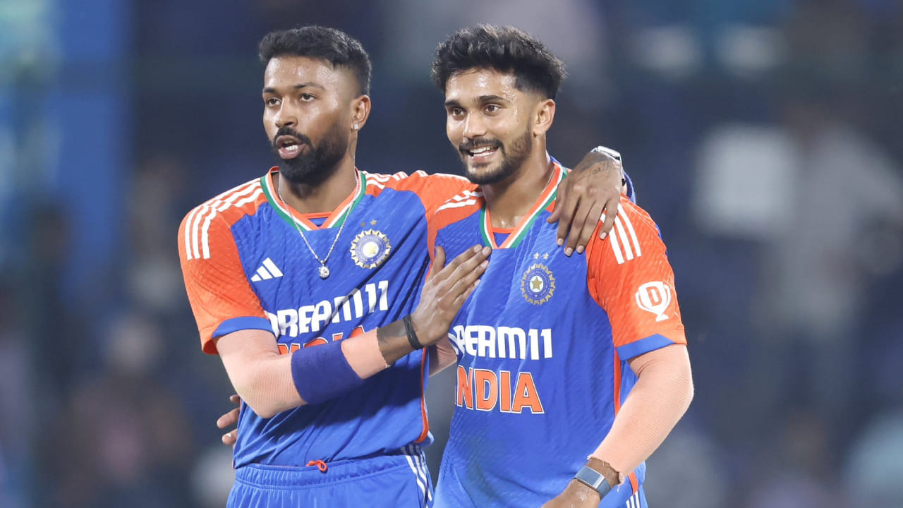 ಆದಾಗ್ಯೂ, ಆ ನಂತರ ಗಾಯದಿಂದಾಗಿ ದಕ್ಷಿಣ ಆಫ್ರಿಕಾ ವಿರುದ್ಧದ ಏಕದಿನ ಸರಣಿಯನ್ನು ನಿತೀಶ್ ಅವರು ಆಡಿರಲಿಲ್ಲ. ಈಗ ಅವರನ್ನು ಈ ಸರಣಿಗೆ ಮತ್ತೆ ಸೇರಿಸಿಕೊಳ್ಳಲಾಗಿದ್ದು, ಅವರಿಗೆ ಆಡುವ ಹನ್ನೊಂದರ ಬಳಗದಲ್ಲಿ ಸ್ಥಾನ ಸಿಗುವುದು ಖಚಿತವಾಗಿದೆ.