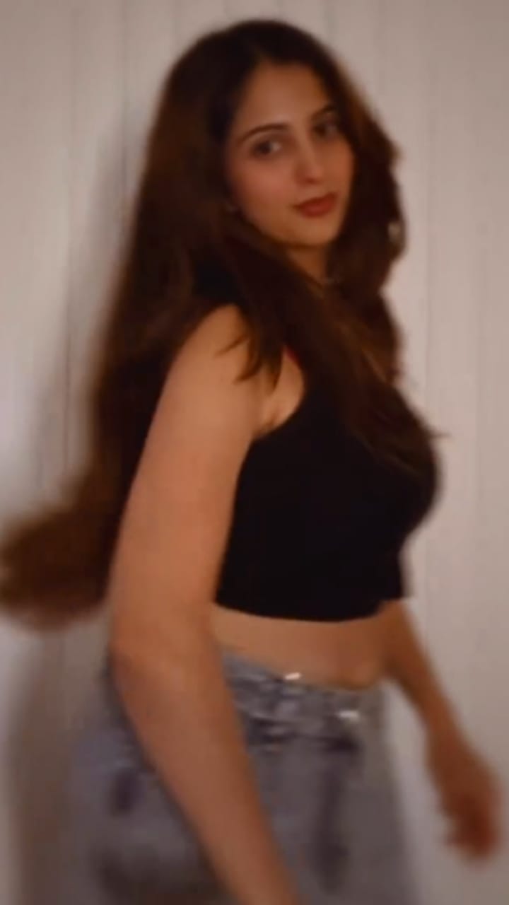 ಒನಪು ವಯ್ಯಾರ ತೋರುತ್ತಾ ಡ್ಯಾನ್ಸ್ ಮಾಡಿದ ನಿವೇದಿತಾ: ವಿಡಿಯೋ