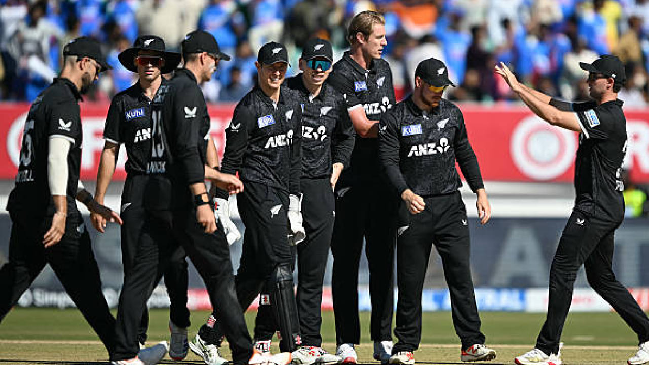 ಇದಕ್ಕೂ ಮುನ್ನ ಟಿ20 ಕ್ರಿಕೆಟ್​ನಲ್ಲಿ ತವರಿನಲ್ಲಿ 100 ಪಂದ್ಯಗಳನ್ನಾಡಿದ ವಿಶೇಷ ದಾಖಲೆ ನ್ಯೂಝಿಲೆಂಡ್ ಹಾಗೂ ವೆಸ್ಟ್ ಇಂಡೀಸ್ ತಂಡಗಳ ಹೆಸರಿನಲ್ಲಿ ಮಾತ್ರ ಇತ್ತು. ನ್ಯೂಝಿಲೆಂಡ್ ತಂಡವು ತವರಿನಲ್ಲಿ ಒಟ್ಟು 113 ಟಿ20 ಪಂದ್ಯಗಳನ್ನಾಡಿದೆ. ಹಾಗೆಯೇ ವೆಸ್ಟ್ ಇಂಡೀಸ್ ತವರಿನಲ್ಲಿ 108 ಪಂದ್ಯಗಳನ್ನಾಡಿದ ದಾಖಲೆ ಹೊಂದಿದೆ.