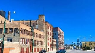 Video: ಶಾಲೆಗೆ ಹೋಗಲ್ಲ ಎಂದು ಹಠ ಹಿಡಿದ ಪುಟ್ಟ ಬಾಲಕನನ್ನು ಎತ್ಕೊಂಡು ಹೋದ ತಾಯಿ