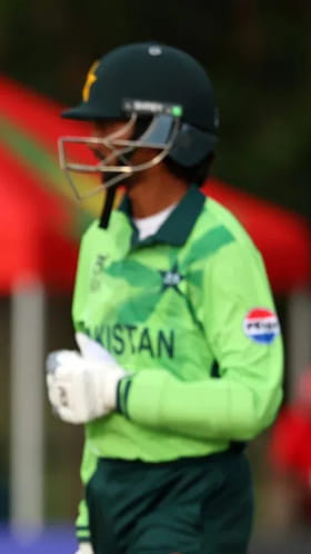 ಹೀಗೂ ಔಟಾಗಬಹುದೆಂದು ತೋರಿಸಿಕೊಟ್ಟ ಪಾಕ್ ಕ್ರಿಕೆಟಿಗ