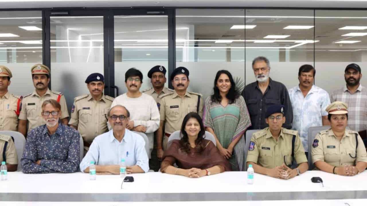 ಪೈರಸಿ ತಡೆಯಲು ದಿಟ್ಟ ಹೆಜ್ಜೆ ಇಟ್ಟ ತೆಲುಗು ಚಿತ್ರರಂಗ ಪೈರಸಿ ತಡೆಯಲು ದಿಟ್ಟ ಹೆಜ್ಜೆ ಇಟ್ಟ ತೆಲುಗು ಚಿತ್ರರಂಗ