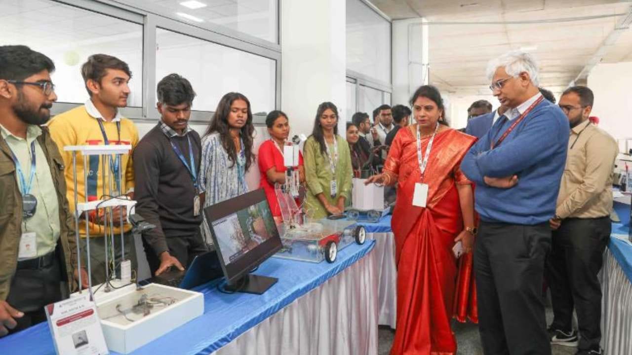 ಪಿಎಂ ಶ್ರೀ ಶಾಲಾ ಯೋಜನೆ: ಪ್ರೆಸಿಡೆನ್ಸಿ ವಿವಿಯಲ್ಲಿ ಶಿಕ್ಷಕರಿಗೆ ನಾವೀನ್ಯತೆ, ಉದ್ಯಮಶೀಲತೆ ಶಿಬಿರ ಪಿಎಂ ಶ್ರೀ ಶಾಲಾ ಯೋಜನೆ: ಪ್ರೆಸಿಡೆನ್ಸಿ ವಿವಿಯಲ್ಲಿ ಶಿಕ್ಷಕರಿಗೆ ನಾವೀನ್ಯತೆ, ಉದ್ಯಮಶೀಲತೆ ಶಿಬಿರ