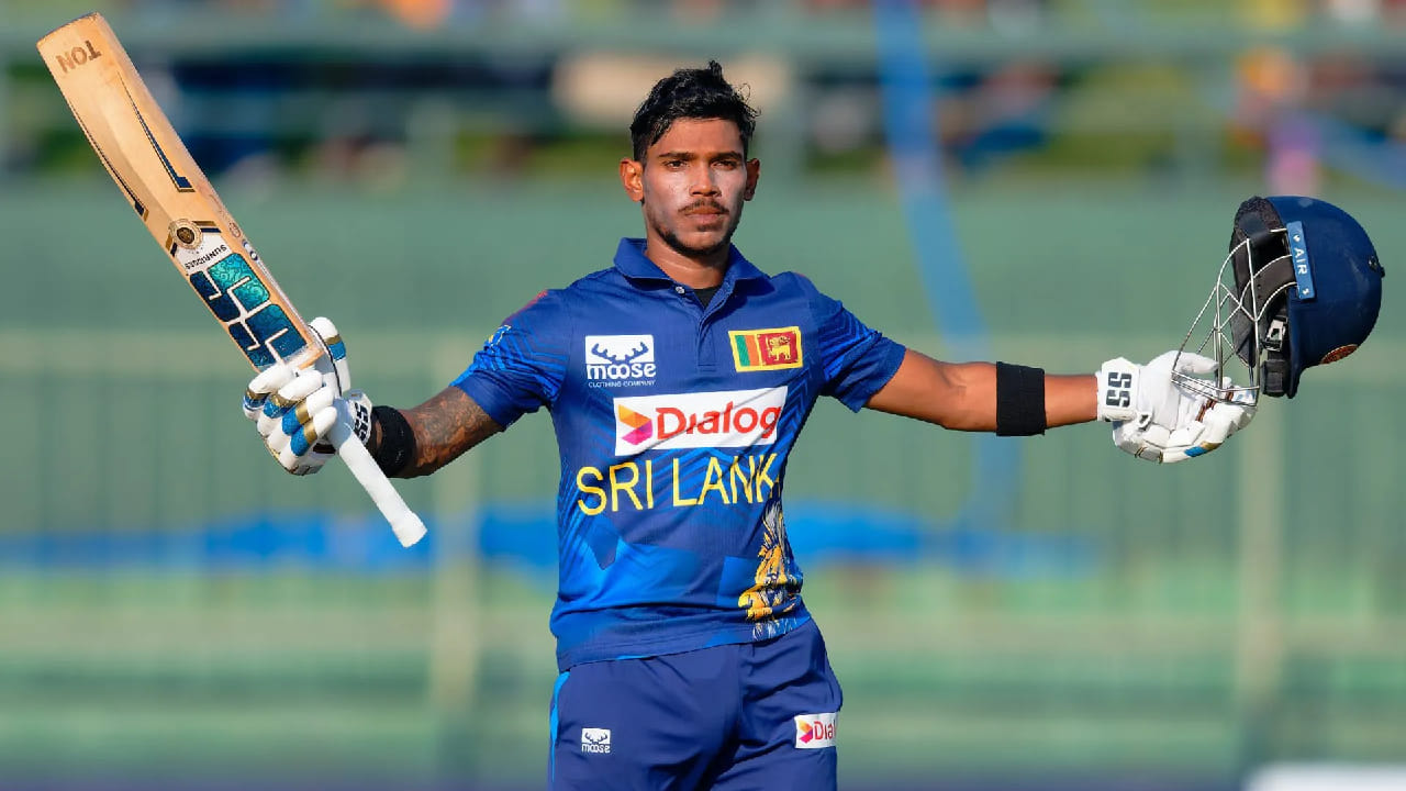 ಇದಕ್ಕೂ ಮುನ್ನ ಈ ದಾಖಲೆ ಶ್ರೀಲಂಕಾ ಬ್ಯಾಟರ್ ಪಾತುಮ್ ನಿಸ್ಸಂಕಾ ಹೆಸರಿನಲ್ಲಿತ್ತು. 2024 ರಲ್ಲಿ ಅಫ್ಘಾನಿಸ್ತಾನ್ ವಿರುದ್ಧ ತವರಿನಲ್ಲಿ ನಡೆದ ಏಕದಿನ ಪಂದ್ಯದಲ್ಲಿ ಪಾತುಮ್ ನಿಸ್ಸಂಕಾ ಬರೋಬ್ಬರಿ 8 ಸಿಕ್ಸ್ ಸಿಡಿಸಿ ಈ ಭರ್ಜರಿ ದಾಖಲೆ ನಿರ್ಮಿಸಿದ್ದರು. ಇದೀಗ ಈ ದಾಖಲೆಯನ್ನು ಬ್ರೂಕ್ ಮುರಿದಿದ್ದಾರೆ.