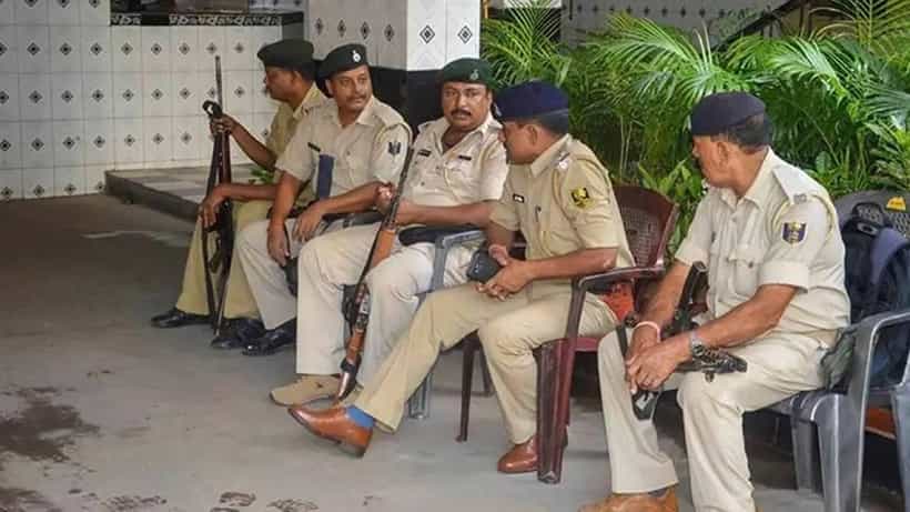 ಅಪಹರಿಸಿ ಆರ್ಕೆಸ್ಟ್ರಾ ಡ್ಯಾನ್ಸರ್ ಮೇಲೆ ಸಾಮೂಹಿಕ ಅತ್ಯಾಚಾರ, ಆರೋಪಿಯ ಫೋನ್ ಕದ್ದು ಪೊಲೀಸರಿಗೆ ಕರೆ ಮಾಡಿದ ಮಹಿಳೆ
