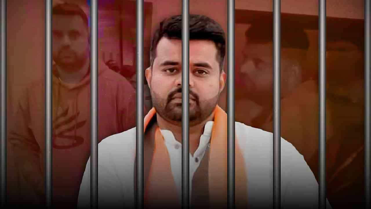 ಪ್ರಜ್ವಲ್ ರೇವಣ್ಣಗೆ ಶಿಕ್ಷೆ ಕೊಡಿಸುವಲ್ಲಿ ಯಶಸ್ವಿಯಾದ ತನಿಖಾ ತಂಡಕ್ಕೆ ಭರ್ಜರಿ ಬಹುಮಾನ! ಪ್ರಜ್ವಲ್ ರೇವಣ್ಣಗೆ ಶಿಕ್ಷೆ ಕೊಡಿಸುವಲ್ಲಿ ಯಶಸ್ವಿಯಾದ ತನಿಖಾ ತಂಡಕ್ಕೆ ಭರ್ಜರಿ ಬಹುಮಾನ!