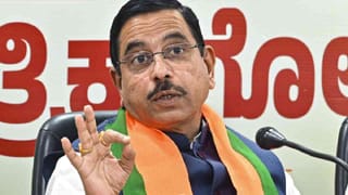 ಕೊಲ್ಕತ್ತಾದಲ್ಲಿ ಇಡಿ ದಾಳಿ ವೇಳೆ ಹೈಡ್ರಾಮಾ; I-PAC ಕಚೇರಿಗೆ ನುಗ್ಗಿ ಹಸಿರು ಫೈಲ್‌ ಹೊತ್ತೊಯ್ದ ಮಮತಾ ಬ್ಯಾನರ್ಜಿ