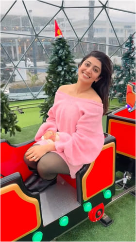 ಮಕ್ಕಳ ಜೊತೆ ಮಗುವಂತೆ ಕಾಲ ಕಳೆದ ನಟಿ ಪ್ರಣಿತಾ