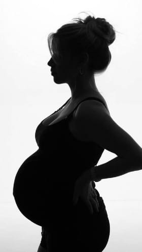 ಪ್ರೆಗ್ನೆನ್ಸಿಯಲ್ಲಿ ಪಕ್ಕೆಲುಬು ನೋವು ಬರಲು ಕಾರಣವೇನು ಗೊತ್ತಾ?