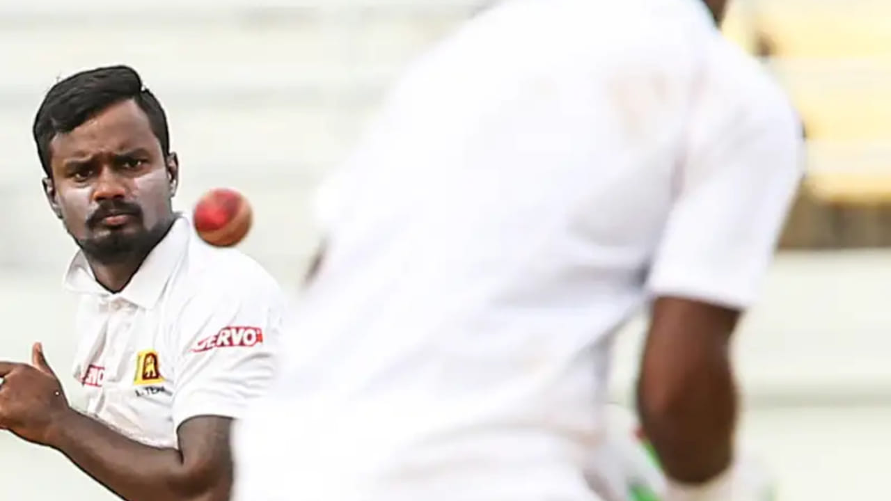 ಇಷ್ಟೊಂದು ಪ್ರಭಾವಶಾಲಿ ದಾಖಲೆಯ ಹೊರತಾಗಿಯೂ, ಪುಷ್ಪಕುಮಾರ ಅವರಿಗೆ ಶ್ರೀಲಂಕಾ ರಾಷ್ಟ್ರೀಯ ತಂಡದಲ್ಲಿ ಆಡಲು ಕಡಿಮೆ ಅವಕಾಶಗಳು ಸಿಕ್ಕವು. ಪುಷ್ಪಕುಮಾರ ಶ್ರೀಲಂಕಾ ಪರ ಕೇವಲ 4 ಟೆಸ್ಟ್ ಪಂದ್ಯಗಳನ್ನು ಆಡಿದ್ದು 14 ವಿಕೆಟ್‌ಗಳನ್ನು ಪಡೆದಿದ್ದಾರೆ. ಎರಡು ಏಕದಿನ ಪಂದ್ಯಗಳನ್ನು ಆಡಿರುವ ಅವರು ಒಂದು ವಿಕೆಟ್ ಪಡೆದಿದ್ದಾರೆ. 
