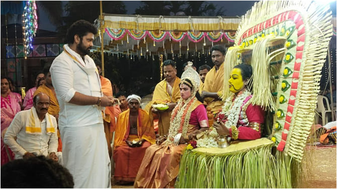 ಊರಿನ ನೇಮೋತ್ಸವದಲ್ಲಿ ಭಾಗಿಯಾದ ನಟ ರಕ್ಷಿತ್ ಶೆಟ್ಟಿ; ವಿಡಿಯೋ ನೋಡಿ