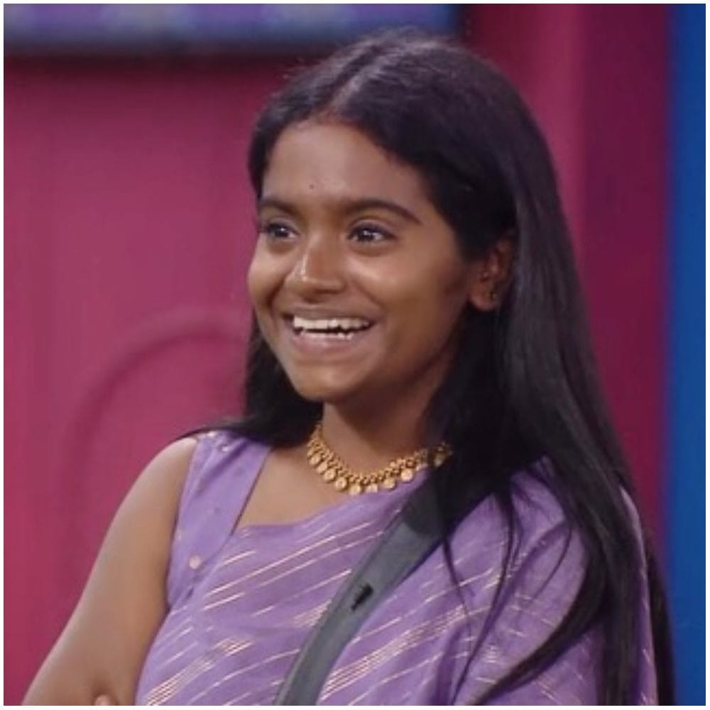 ವಿಕಿಪೀಡಿಯಾನ ಯಾರು ಬೇಕಿದ್ದರೂ ಎಡಿಟ್ ಮಾಡಬಹುದು. ಹೀಗಾಗಿ, ಯಾರೋ ರಕ್ಷಿತಾ ಅಭಿಮಾನಿಗಳು ಈ ಕೆಲಸ ಮಾಡಿರಬಹುದು ಎಂದು ಹೇಳಲಾಗುತ್ತಾ ಇದೆ. ರಾತ್ರಿ ವೇಳೆಗೆ ವಿನ್ನರ್ ಘೋಷಣೆ ಆಗಲಿದೆ. 