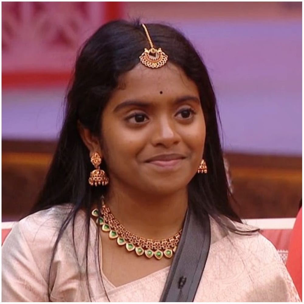 ರಕ್ಷಿತಾ ಶೆಟ್ಟಿಗೆ ಸುದೀಪ್ ಪಾಠ ಹೇಳಿದರು. ಇದಾದ ಮರುದಿನವೇ ರಕ್ಷಿತಾ ಆಟ ಬದಲಾಯಿತು. ಆಟ ಬದಲಿಸಿಕೊಂಡು ಅವರು ಕಿಚ್ಚನ ಚಪ್ಪಾಳೆ ಪಡೆದುಕೊಂಡರು. ಅದು ಅವರ ಆಟ ಬದಲಿಸಿತು. ಅಂದಿನಿಂದ ಅವರು ಆಟ ಬದಲಿಸಿಕೊಂಡರು.  