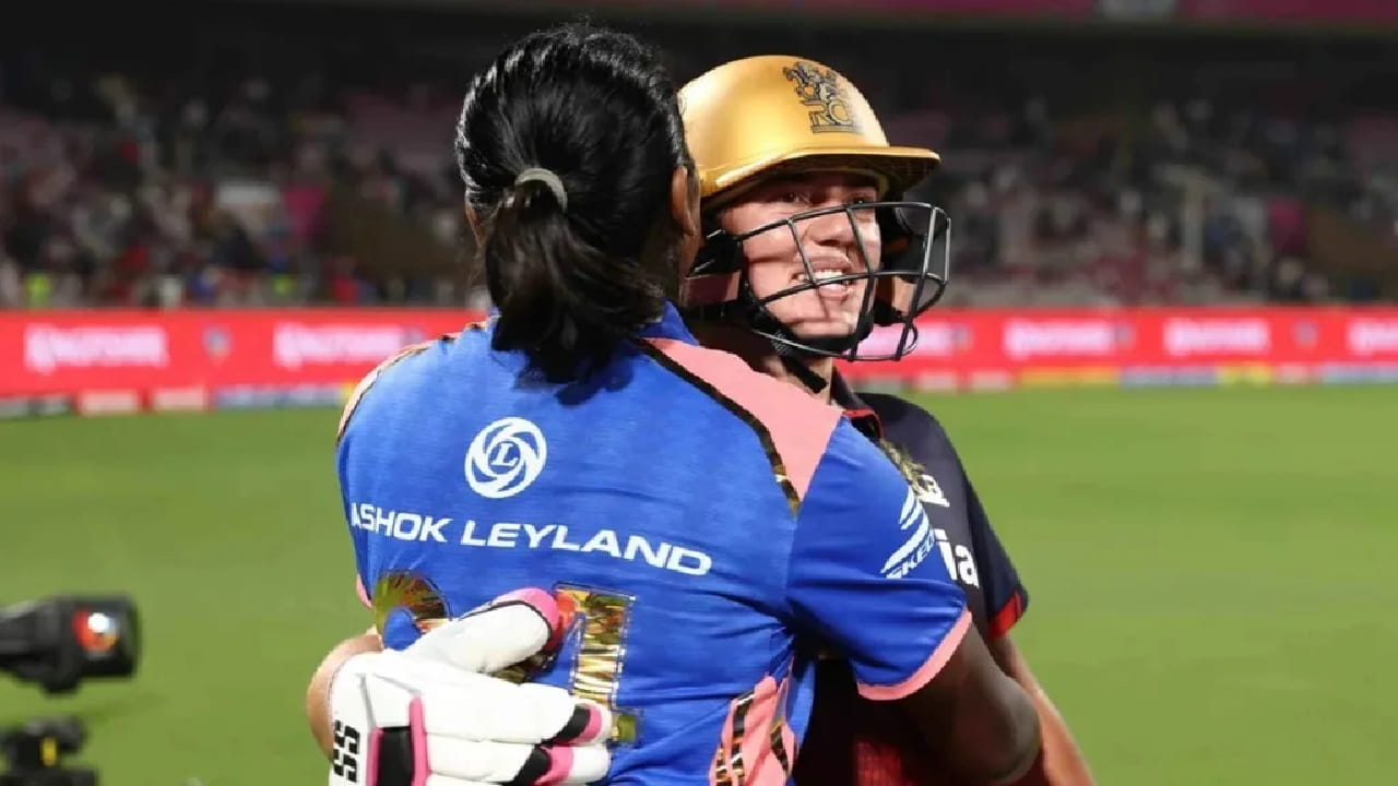 ಮೊದಲ ಪಂದ್ಯದಲ್ಲಿ ಬಲಿಷ್ಠ ಮುಂಬೈ ಇಂಡಿಯನ್ಸ್ ತಂಡವನ್ನು ಬಗ್ಗು ಬಡಿದಿರುವ ರಾಯಲ್ ಚಾಲೆಂಜರ್ಸ್ ಬೆಂಗಳೂರು ತಂಡವು ತನ್ನ ದ್ವಿತೀಯ ಪಂದ್ಯದಲ್ಲಿ ಯುಪಿ ವಾರಿಯರ್ಸ್ ತಂಡವನ್ನು ಎದುರಿಸಲಿದೆ. ಈ ಪಂದ್ಯವು ಜನವರಿ 12 ರಂದು ಡಿವೈ ಪಾಟೀಲ್ ಸ್ಟೇಡಿಯಂನಲ್ಲಿ ನಡೆಯಲಿದೆ.