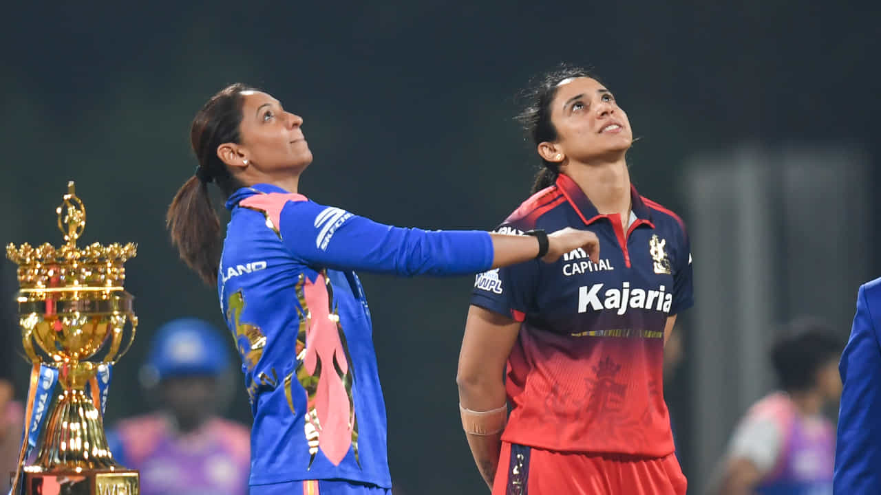 WPL 2026: ಮುಂಬೈ ವಿರುದ್ಧ ಟಾಸ್ ಗೆದ್ದ ಆರ್ಸಿಬಿ; ಉಭಯ ತಂಡಗಳ ಪ್ಲೇಯಿಂಗ್ 11 ಹೀಗಿದೆ WPL 2026: ಮುಂಬೈ ವಿರುದ್ಧ ಟಾಸ್ ಗೆದ್ದ ಆರ್ಸಿಬಿ; ಉಭಯ ತಂಡಗಳ ಪ್ಲೇಯಿಂಗ್ 11 ಹೀಗಿದೆ