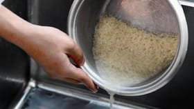 ಅಕ್ಕಿ ತೊಳೆದ ನೀರನ್ನು ಚೆಲ್ಲುವ ಬದಲು ಈ ರೀತಿಯಾಗಿ ಉಪಯೋಗಿಸಿ