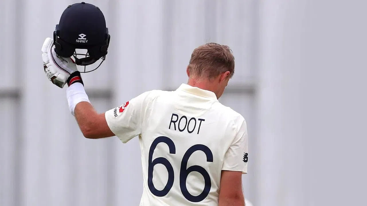 ಸಿಡ್ನಿಯಲ್ಲಿ ನಡೆಯುತ್ತಿರುವ ಇಂಗ್ಲೆಂಡ್ ವಿರುದ್ಧದ ಆ್ಯಶಸ್ ಸರಣಿಯ ಕೊನೆಯ ಪಂದ್ಯದ ಮೊದಲ ಇನಿಂಗ್ಸ್ನಲ್ಲಿ ಜೋ ರೂಟ್ 72* ರನ್ಗಳ ಭರ್ಜರಿ ಇನಿಂಗ್ಸ್ ಆಡಿದ್ದಾರೆ. ಈ ಅರ್ಧಶತಕದೊಂದಿಗೆ ಟೆಸ್ಟ್ ಕ್ರಿಕೆಟ್ನಲ್ಲಿ ಅತ್ಯಧಿಕ ಹಾಫ್ ಸೆಂಚುರಿ ಸಿಡಿಸಿದ ಬ್ಯಾಟರ್ಗಳ ಪಟ್ಟಿಯಲ್ಲಿ ರೂಟ್ ದ್ವಿತೀಯ ಸ್ಥಾನಕ್ಕೇರಿದ್ದಾರೆ.