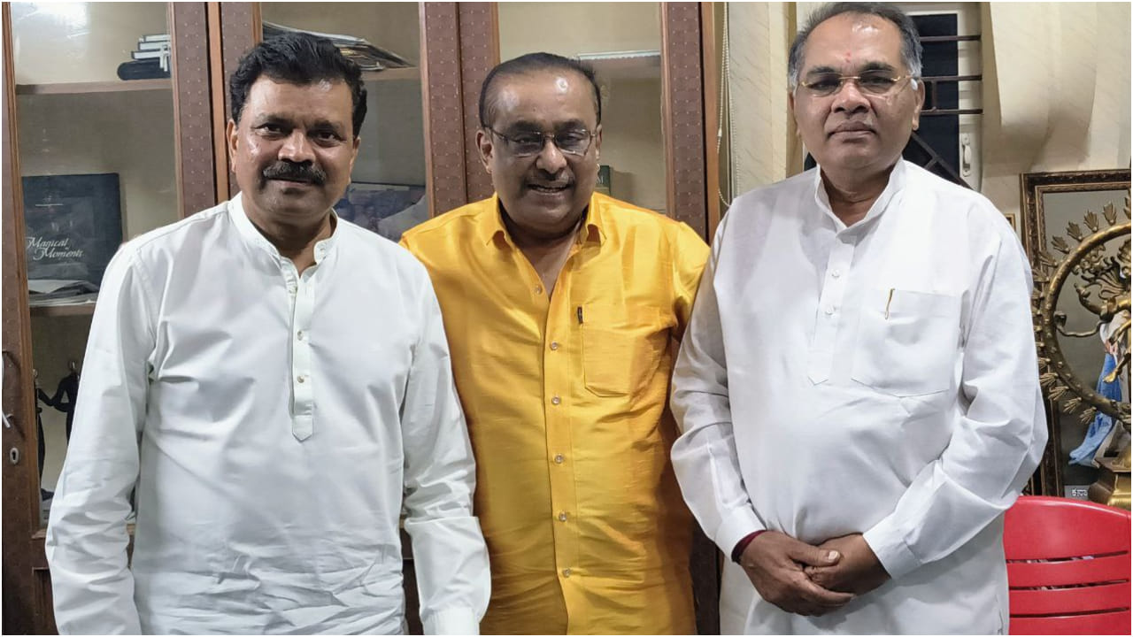 ಮತ್ತೆ ಕೈ ಜೋಡಿಸಿದ ಹಂಸಲೇಖ, ಎಸ್. ಮಹೇಂದರ್: ಹೊಸ ಸಿನಿಮಾ ಅನೌನ್ಸ್ ಮತ್ತೆ ಕೈ ಜೋಡಿಸಿದ ಹಂಸಲೇಖ, ಎಸ್. ಮಹೇಂದರ್: ಹೊಸ ಸಿನಿಮಾ ಅನೌನ್ಸ್