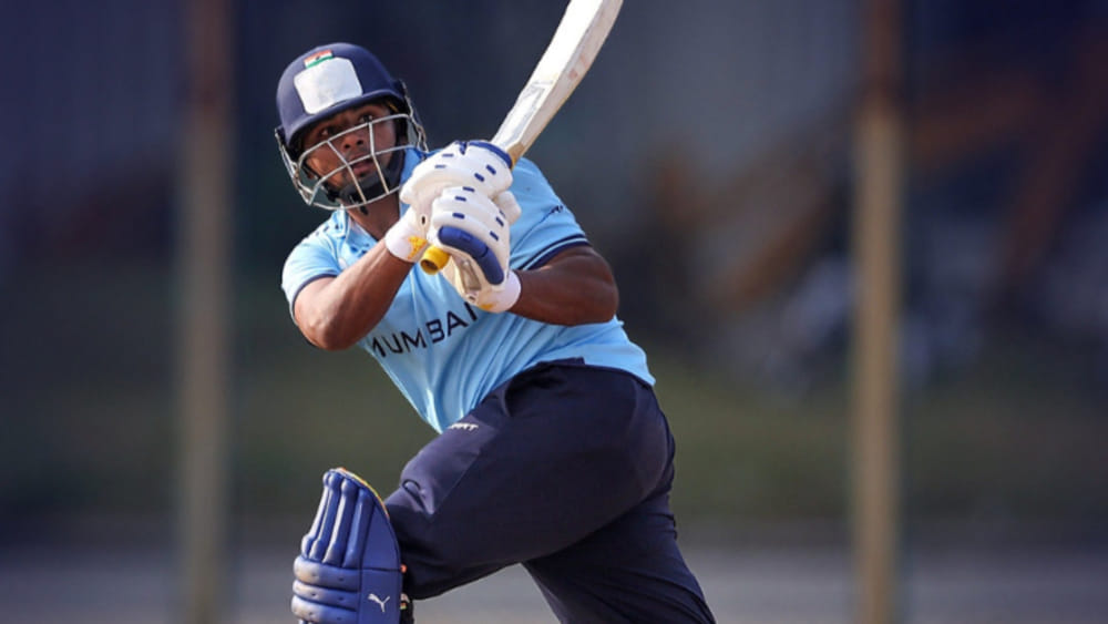 15 ಎಸೆತಗಳಲ್ಲಿ ಅರ್ಧಶತಕ..! ಅಭಿಷೇಕ್ ಓವರ್​ನಲ್ಲಿ ಸತತ 6 ಬೌಂಡರಿ ಬಾರಿಸಿದ ಸರ್ಫರಾಜ್