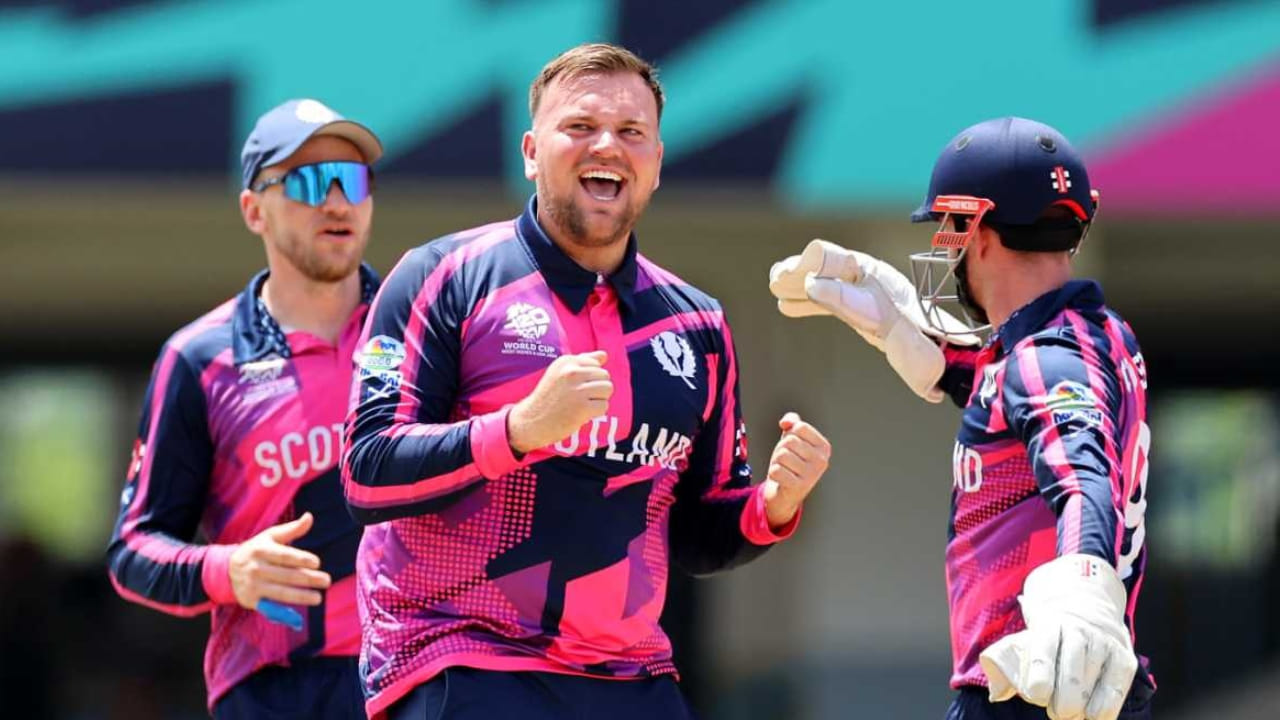 ಇದು ಸ್ಕಾಟ್ಲೆಂಡ್‌ನ ಏಳನೇ ಟಿ20 ವಿಶ್ವಕಪ್ ಆಗಿರುತ್ತದೆ. ಹಿಂದಿನ ಆರು ಆವೃತ್ತಿಗಳಲ್ಲಿ ಈ ತಂಡ ಒಟ್ಟು 22 ಪಂದ್ಯಗಳನ್ನು ಆಡಿದ್ದು, ಕೇವಲ ಏಳನ್ನು ಮಾತ್ರ ಗೆದ್ದಿದೆ. ಆದ್ದರಿಂದ, ಸ್ಕಾಟ್ಲೆಂಡ್ ಈ ದೊಡ್ಡ ಅವಕಾಶವನ್ನು ಬಳಸಿಕೊಳ್ಳಲು ಮತ್ತು ಸಾಧ್ಯವಾದಷ್ಟು ಪಂದ್ಯಗಳನ್ನು ಗೆಲ್ಲಲು ನೋಡುತ್ತಿದೆ.
