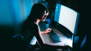 ಕ್ಯಾಸ್ಟರ್ ಆಯಿಲ್ ನಿಜವಾಗಿಯೂ ಕರುಳನ್ನು ಶುದ್ಧೀಕರಿಸಲು ಸಹಾಯ ಮಾಡುತ್ತದೆಯೇ? ಇಲ್ಲಿದೆ ಸ್ಪಷ್ಟ ಮಾಹಿತಿ