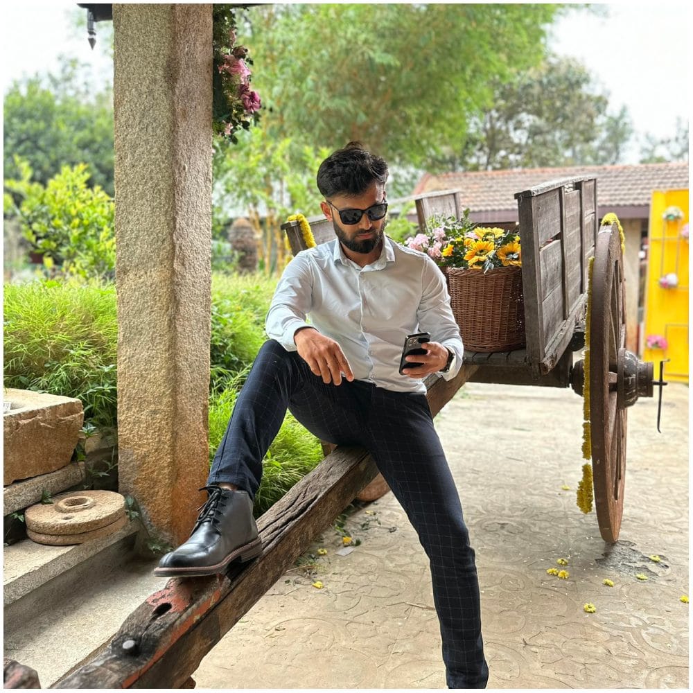 ಬಿಗ್ ಬಾಸ್ ಸೀಸನ್ 6: ಶಶಿಕುಮಾರ್ ಅವರು ಆರನೇ ಸೀಸನ್ ವಿನ್ ಆದರು. ಇವರು ಕಾಮನ್ ಮ್ಯಾನ್ ಆಗಿ ಗುರುತಿಸಿಕೊಂಡಿದ್ದರು. ಅವರು ರೈತ ಕೂಡ ಹೌದು. ನವೀನ್ ಸಜ್ಜು ರನ್ನರ್ ಅಪ್ ಆದರು.