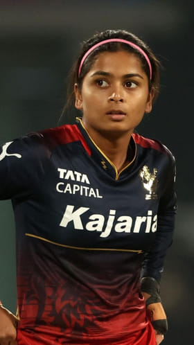 ಡೆಲ್ಲಿ ಎದುರು ಸಿಕ್ಕಾಪಟ್ಟೆ ದುಬಾರಿಯಾದ ಟಗರು ಪುಟ್ಟಿ