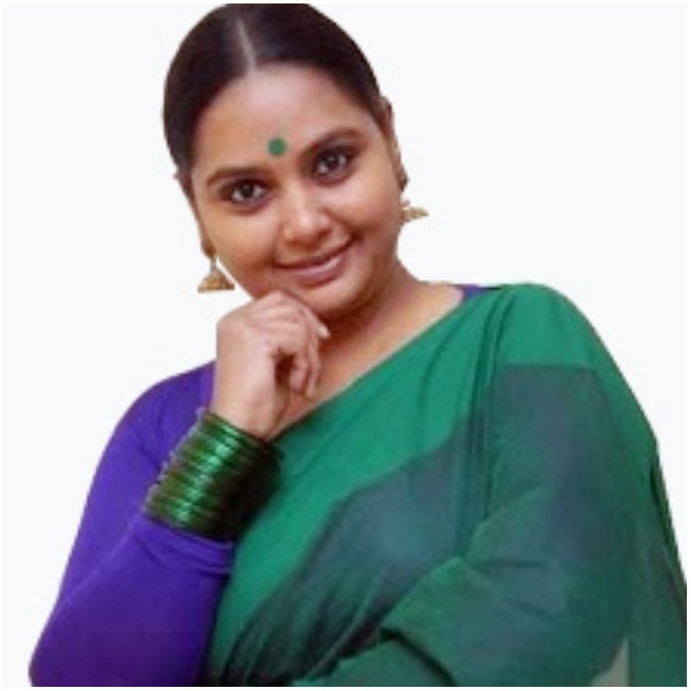 ಬಿಗ್ ಬಾಸ್ ಸೀಸನ್ 3: ಮೂರನೇ ಸೀಸನ್​​ಗೆ ಸ್ಪರ್ಧಿಗಳ ಸಂಖ್ಯೆಯನ್ನು 18ಕ್ಕೆ ಏರಿಸಲಾಯಿತು. ಈ ಸೀಸನ್ ಅಲ್ಲಿ ಶ್ರುತಿ ವಿನ್ನರ್ ಆದರು. ಕನ್ನಡ ಬಿಗ್ ಬಾಸ್ ಇತಿಹಾಸದ ಮೊದಲ ಹಾಗೂ ಕೊನೆಯ ಮಹಿಳಾ ವಿನ್ನರ್ ಇವರು ಅನ್ನೋದು ವಿಶೇಷ. 