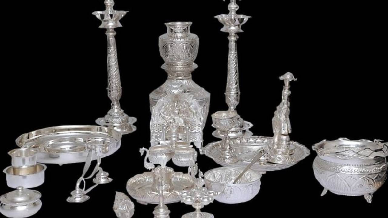 Hallmark Silver: ಚಿನ್ನದಂತೆ ಬೆಳ್ಳಿಗೂ ಸದ್ಯದಲ್ಲೇ ಬರಲಿದೆ ಹಾಲ್ಮಾರ್ಕ್ ಗುರುತು Hallmark Silver: ಚಿನ್ನದಂತೆ ಬೆಳ್ಳಿಗೂ ಸದ್ಯದಲ್ಲೇ ಬರಲಿದೆ ಹಾಲ್ಮಾರ್ಕ್ ಗುರುತು