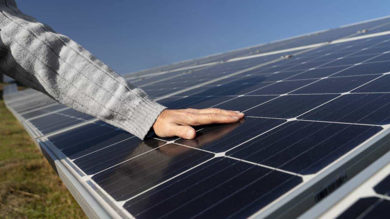 Solar: 2026ರಲ್ಲಿ ಭಾರತವಾಗಲಿದೆ ವಿಶ್ವದ ಎರಡನೇ ಅತಿದೊಡ್ಡ ಸೌರ ಮಾರುಕಟ್ಟೆ Solar: 2026ರಲ್ಲಿ ಭಾರತವಾಗಲಿದೆ ವಿಶ್ವದ ಎರಡನೇ ಅತಿದೊಡ್ಡ ಸೌರ ಮಾರುಕಟ್ಟೆ