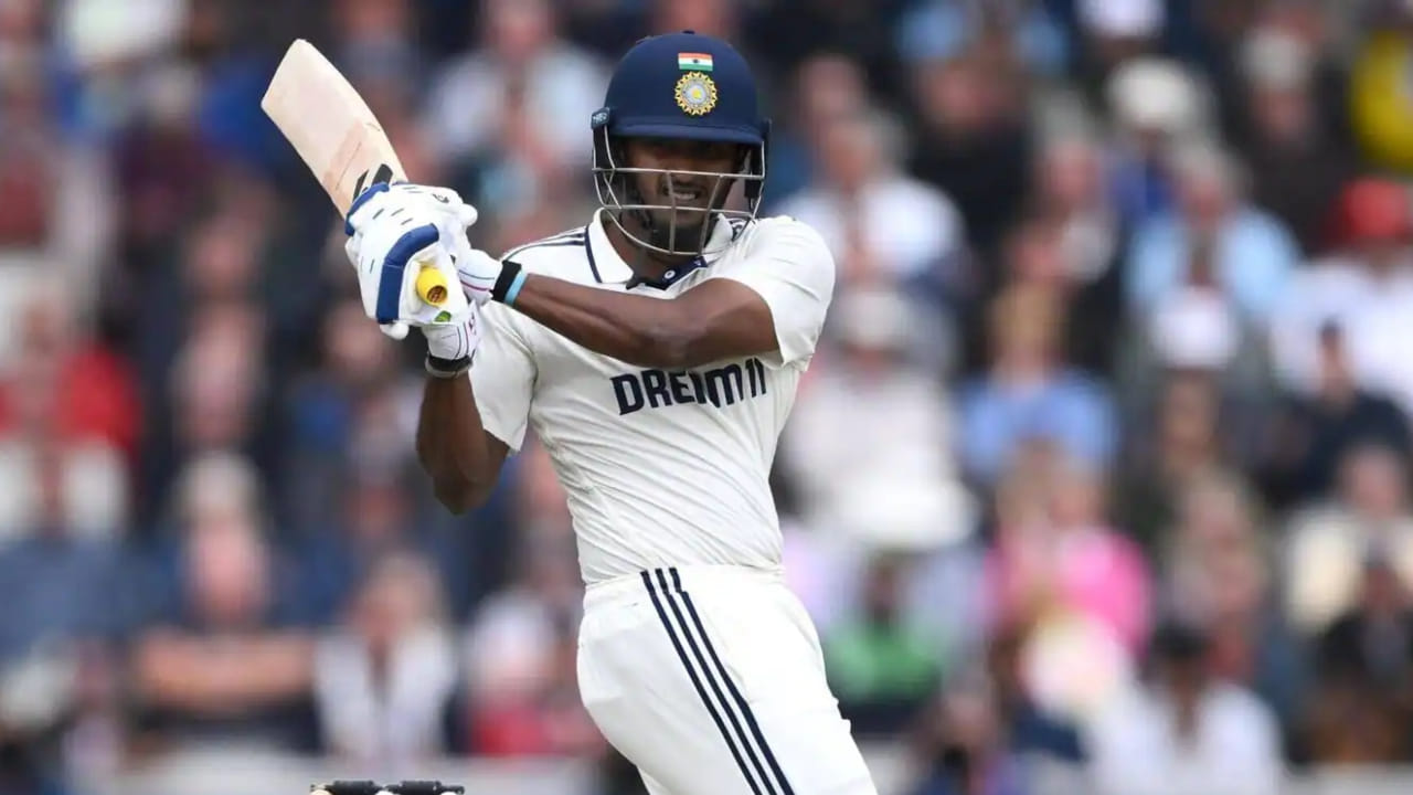 ಟೀಂ ಇಂಡಿಯಾ ಪರ ಟೆಸ್ಟ್ ಕ್ರಿಕೆಟ್​ಗೆ ಪದಾರ್ಪಣೆ ಮಾಡಿರುವ ಸುದರ್ಶನ್ ಚೇತರಿಕೆಗೆ ಸಾಕಷ್ಟು ಸಮಯಾವಕಾಶ ಸಿಗಲಿದೆ. ಏಕೆಂದರೆ ಟೀಂ ಇಂಡಿಯಾ ಪ್ರಸ್ತುತ ಯಾವುದೇ ಟೆಸ್ಟ್ ಪಂದ್ಯಗಳನ್ನು ಆಡುತ್ತಿಲ್ಲ. ಆದರೆ 2026 ರ ಐಪಿಎಲ್ ಆರಂಭಕ್ಕೂ ಮುನ್ನ ಸುದರ್ಶನ್ ಗುಣಮುಖರಾಗುತ್ತಾರಾ ಎಂಬುದನ್ನು ಕಾದುನೋಡಬೇಕಿದೆ. ಈ ಪಂದ್ಯಾವಳಿ ಮಾರ್ಚ್ ಅಂತ್ಯದಲ್ಲಿ ಪ್ರಾರಂಭವಾಗಲಿದ್ದು, ಸುದರ್ಶನ್ ಗುಜರಾತ್ ಟೈಟಾನ್ಸ್‌ ಪರ ಕಣಕ್ಕಿಳಿಯಲಿದ್ದಾರೆ.