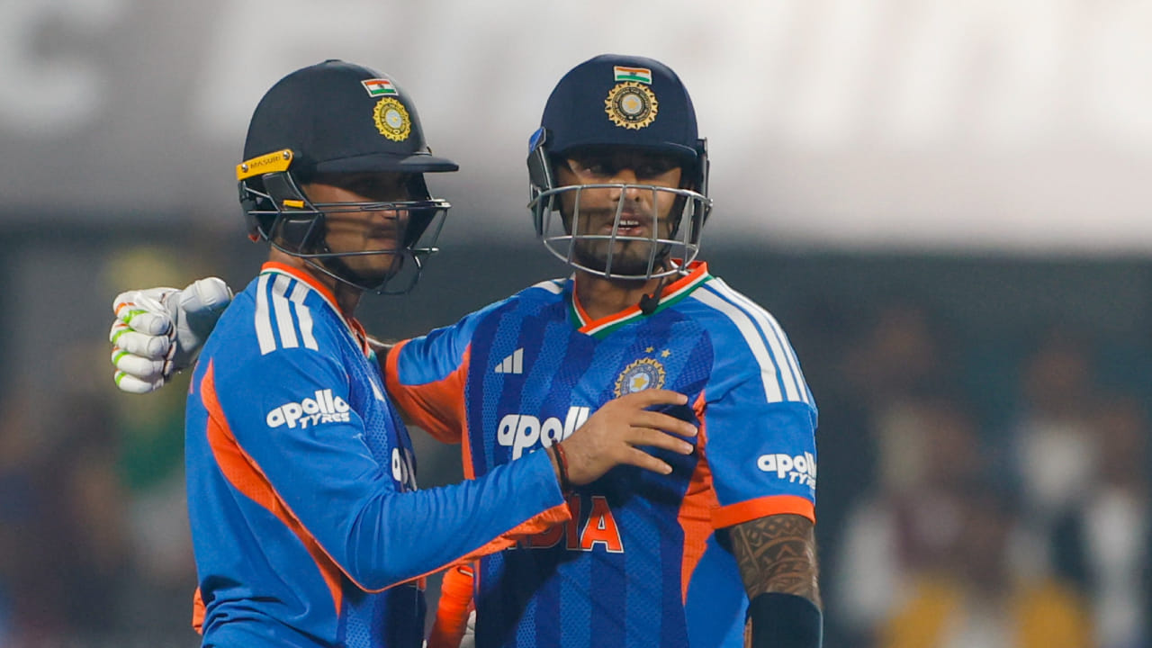 ಸೂರ್ಯಕುಮಾರ್ ಮಾತ್ರವಲ್ಲದೆ ಟಿ20 ಶ್ರೇಯಾಂಕದಲ್ಲಿ ಭಾರತೀಯ ಆಟಗಾರರ ಪ್ರಾಬಲ್ಯವೇ ಹೆಚ್ಚಿದೆ. ಅಭಿಷೇಕ್ ಶರ್ಮಾ ಟಿ20 ಶ್ರೇಯಾಂಕದಲ್ಲಿ ಮೊದಲ ಸ್ಥಾನದಲ್ಲಿದ್ದಾರೆ. ತಿಲಕ್ ವರ್ಮಾ ಮೂರನೇ ಸ್ಥಾನದಲ್ಲಿದ್ದಾರೆ. ಸೂರ್ಯಕುಮಾರ್ ಐದು ಸ್ಥಾನ ಮೇಲೇರಿದ್ದಾರೆ. ಬೌಲಿಂಗ್‌ನಲ್ಲಿ ಜಸ್ಪ್ರೀತ್ ಬುಮ್ರಾ ನಾಲ್ಕು ಬೌಲರ್‌ಗಳನ್ನು ಹಿಂದಿಕ್ಕಿ 13 ನೇ ಸ್ಥಾನಕ್ಕೆ ತಲುಪಿದ್ದು, ವರುಣ್ ಚಕ್ರವರ್ತಿ ಮೊದಲ ಸ್ಥಾನ ಪಡೆದಿದ್ದಾರೆ. ಆಲ್‌ರೌಂಡರ್‌ಗಳಲ್ಲಿ ಹಾರ್ದಿಕ್ ಪಾಂಡ್ಯ ಒಂದು ಸ್ಥಾನ ಬಡ್ತಿ ಪಡೆದು ಮೂರನೇ ಸ್ಥಾನಕ್ಕೆ ತಲುಪಿದ್ದಾರೆ.