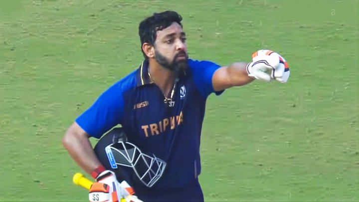 VIDEO: ಶತಕ ಬಾರಿಸಿ ಅಶ್ಲೀಲವಾಗಿ ಸಂಭ್ರಮಿಸಿದ RCB ಆಟಗಾರ VIDEO: ಶತಕ ಬಾರಿಸಿ ಅಶ್ಲೀಲವಾಗಿ ಸಂಭ್ರಮಿಸಿದ RCB ಆಟಗಾರ