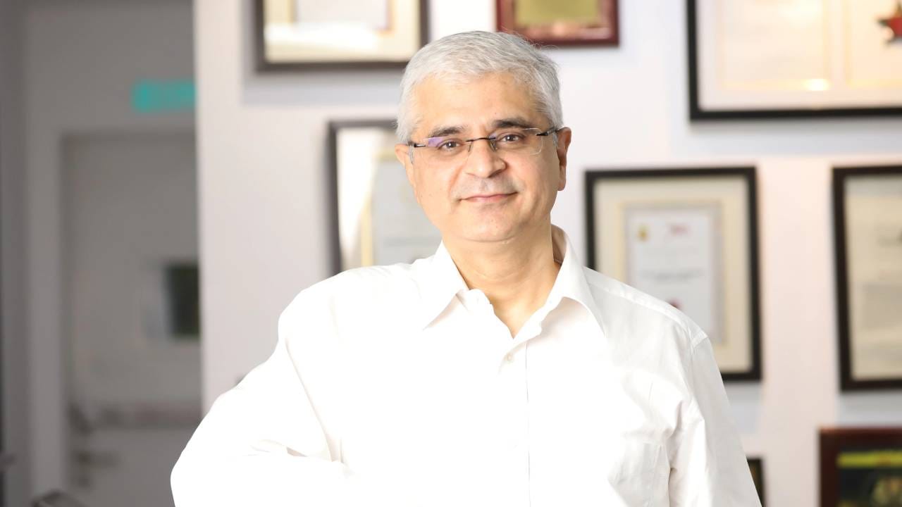 ಭಾರತದ ಇನ್ಷೂರೆನ್ಸ್ ಸೆಕ್ಟರ್ ಸ್ಥಿರ ಪ್ರಗತಿ ಸಾಧಿಸಿದೆ. ಆದರೆ, ಹೆಚ್ಚು ಜನರನ್ನು ತಲಪುವ ನಿಟ್ಟಿನಲ್ಲಿ ಹಿಂದುಳಿದಿದೆ. ಅದರಲ್ಲೂ ರಿಟೈರ್ಮೆಂಟ್ ಪ್ಲಾನಿಂಗ್ ಮತ್ತು ಗ್ರಾಮೀಣ ರಕ್ಷಣೆ ವಿಚಾರದಲ್ಲಿ ವಿಮಾ ಕವರೇಜ್ ಕಡಿಮೆ ಇದೆ ಎಂದು ಬಜಾಜ್ ಲೈಫ್ ಇನ್ಷೂರೆನ್ಸ್ ಸಂಸ್ಥೆಯ ಸಿಇಒ ತರುಣ್ ಚುಗ್ ಅಭಿಪ್ರಾಯಪಟ್ಟಿದ್ಧಾರೆ.