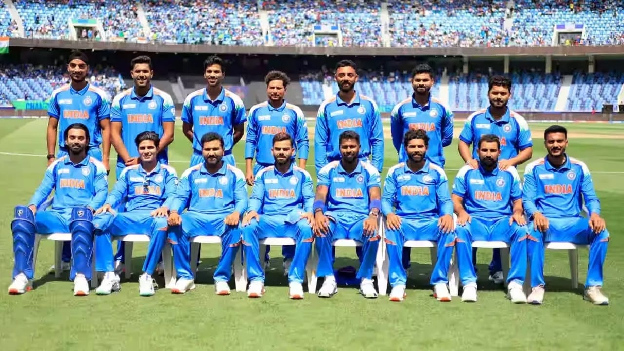 ಭಾರತ ಏಕದಿನ ತಂಡ : ಶುಭ್​ಮನ್ ಗಿಲ್ (ನಾಯಕ), ರೋಹಿತ್ ಶರ್ಮಾ, ವಿರಾಟ್ ಕೊಹ್ಲಿ, ಕೆಎಲ್ ರಾಹುಲ್, ಶ್ರೇಯಸ್ ಅಯ್ಯರ್, ವಾಷಿಂಗ್ಟನ್ ಸುಂದರ್, ರವೀಂದ್ರ ಜಡೇಜಾ, ಮೊಹಮ್ಮದ್ ಸಿರಾಜ್, ಹರ್ಷಿತ್ ರಾಣಾ, ಪ್ರಸಿದ್ಧ್ ಕೃಷ್ಣ, ಅರ್ಷದೀಪ್ ಸಿಂಗ್, ಕುಲ್ದೀಪ್ ಯಾದವ್, ರಿಷಭ್ ಪಂತ್, ನಿತೀಶ್ ಕುಮಾರ್ ರೆಡ್ಡಿ, ಯಶಸ್ವಿ ಜೈಸ್ವಾಲ್.