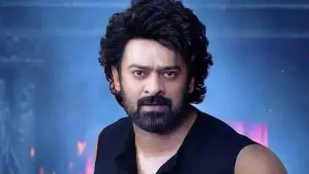 ‘ದಿ ರಾಜಾ ಸಾಬ್’ಗೂ ಎದುರಾಯ್ತು ಕಂಟಕ: ಅಡಕತ್ತರಿಯಲ್ಲಿ ನಿರ್ಮಾಪಕ ‘ದಿ ರಾಜಾ ಸಾಬ್’ಗೂ ಎದುರಾಯ್ತು ಕಂಟಕ: ಅಡಕತ್ತರಿಯಲ್ಲಿ ನಿರ್ಮಾಪಕ