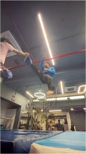 ಟೈಗರ್​ ಶ್ರಾಫ್ ದೇಹ ಎಷ್ಟು ಫ್ಲೆಕ್ಸಿಬಲ್ ಆಗಿದೆ ನೋಡಿ