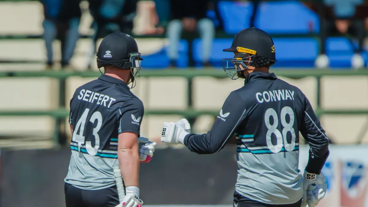 2020 ರ ನಂತರ ಭಾರತ ವಿರುದ್ಧದ 17 ಟಿ20 ಪಂದ್ಯಗಳಲ್ಲಿ ನ್ಯೂಜಿಲೆಂಡ್ 50 ಕ್ಕೂ ಹೆಚ್ಚು ರನ್​ಗಳ ಆರಂಭಿಕ ಪಾಲುದಾರಿಕೆಯನ್ನು ನಿರ್ಮಿಸಿದ್ದು ಇದೇ ಮೊದಲು. ಇದಕ್ಕೂ ಮೊದಲು, ಆರಂಭಿಕರು ಸ್ಥಿರ ಪ್ರದರ್ಶನ ನೀಡಲು ವಿಫಲರಾಗಿದ್ದರು. ಆದರೆ ಈ ಬಾರಿ ಸೀಫರ್ಟ್ ಮತ್ತು ಕಾನ್ವೇ ಸಂಪೂರ್ಣವಾಗಿ ವಿಭಿನ್ನ ಶೈಲಿಯ ಬ್ಯಾಟಿಂಗ್‌ ಪ್ರದರ್ಶಿಸಿದರು.