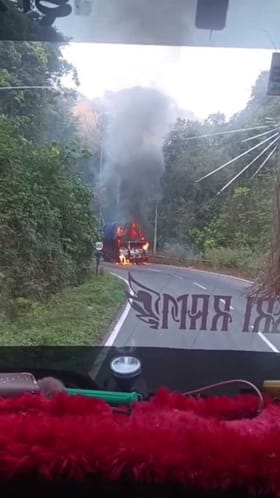 ಆಕಸ್ಮಿಕ ಬೆಂಕಿ ತಗುಲಿ ಹೊತ್ತಿ ಉರಿದ ಲಾರಿ!