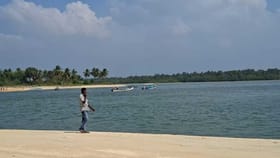 ಮಲ್ಪೆ ಬೀಚ್​ನಲ್ಲಿ ಮಗುಚಿ ಬಿದ್ದ ಟೂರಿಸ್ಟ್ ಬೋಟ್! ನಾಲ್ವರ ಸ್ಥಿತಿ ಗಂಭೀರ