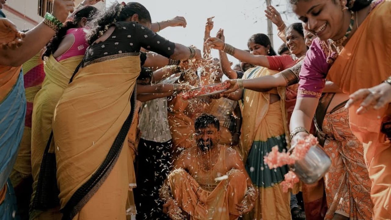 ಮದುವೆಯ ಬಳಿಕ ಬೆಂಗಳೂರಿನಲ್ಲಿ ಅದ್ಧೂರಿ ರಿಸೆಪ್ಷನ್ ಅನ್ನು ಉಗ್ರಂ ಮಂಜು ಆಯೋಜಿಸಲಿದ್ದಾರೆ ಎಂಬ ಮಾತುಗಳು ಕೇಳಿ ಬರುತ್ತಿವೆ. ಚಿತ್ರರಂಗದ ಗಣ್ಯರುಗಳು ರಿಸೆಪ್ಷನ್​​ನಲ್ಲಿ ಭಾಗಿ ಆಗುವ ನಿರೀಕ್ಷೆ ಇದೆ.