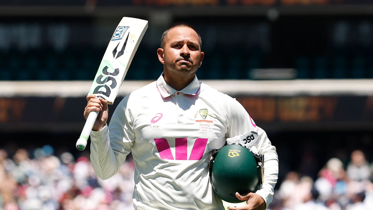 15 ವರ್ಷಗಳ ಟೆಸ್ಟ್ ಕೆರಿಯರ್​ನಲ್ಲಿ ಆಸ್ಟ್ರೇಲಿಯಾ ಪರ 88 ಪಂದ್ಯಗಳನ್ನಾಡಿರುವ ಉಸ್ಮಾನ್ ಖ್ವಾಜಾ 159 ಇನಿಂಗ್ಸ್​ಗಳಲ್ಲಿ ಬ್ಯಾಟ್ ಬೀಸಿದ್ದಾರೆ. ಈ ವೇಳೆ ಅವರ ಬ್ಯಾಟ್​ನಿಂದ 1 ದ್ವಿಶತಕ, 16 ಶತಕ ಹಾಗೂ 28 ಅರ್ಧಶತಕಗಳು ಮೂಡಿಬಂದಿವೆ. ಅಲ್ಲದೆ ಒಟ್ಟು 6229 ರನ್ ಕಲೆಹಾಕಿದ್ದಾರೆ.