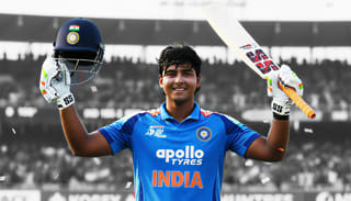 ದೇಶಿ ಪಂದ್ಯದಲ್ಲೂ ಗಿರ್ಕಿ ಹೊಡೆದ ಶುಭ್​ಮನ್ ಗಿಲ್; ಏಕದಿನ ಸರಣಿ ಕಥೆ ಏನು?