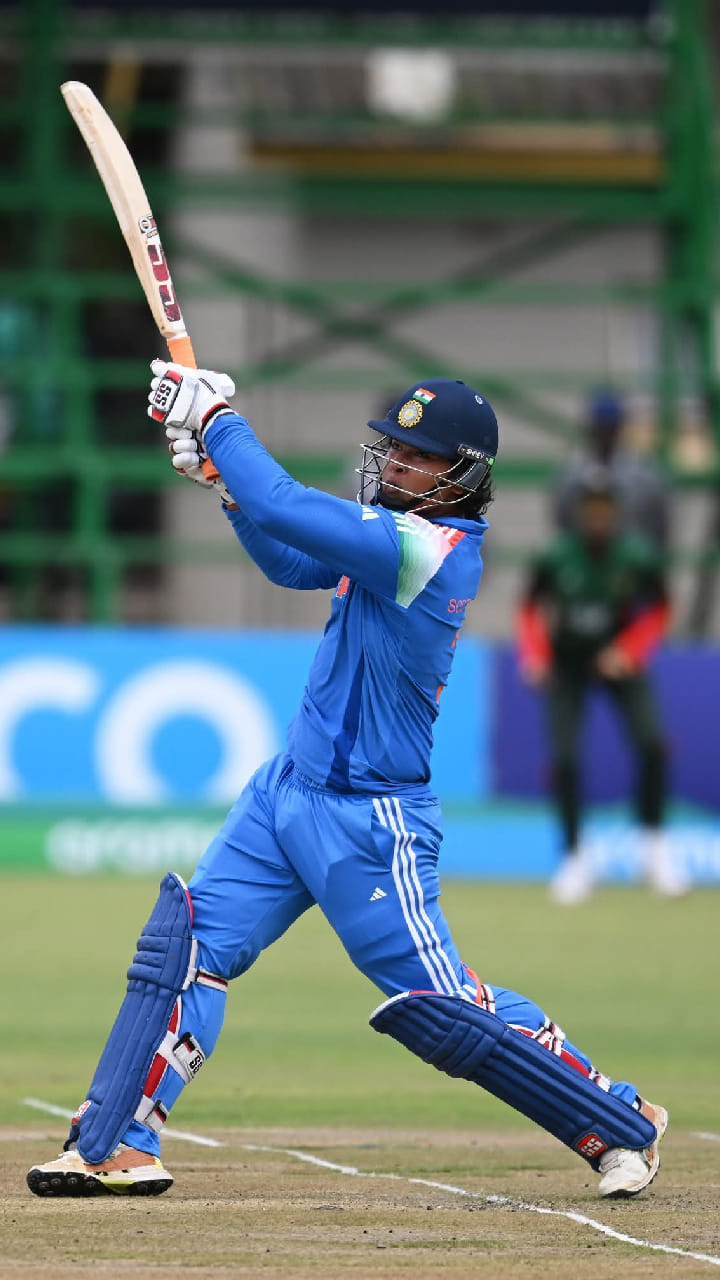 ಯುವಿ ಶೈಲಿಯಲ್ಲಿ ಸಿಕ್ಸ್ ಬಾರಿಸಿದ ವೈಭವ್