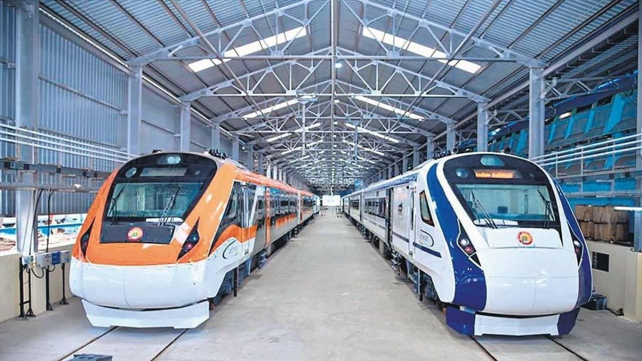 ದಕ್ಷಿಣ ಕನ್ನಡ ಜಿಲ್ಲೆಯ ಜನರಿಗೆ ಕೇಂದ್ರ ಸರ್ಕಾರ ಸಿಹಿ ಸುದ್ದಿ ನೀಡಿದೆ. ಬಹುನಿರೀಕ್ಷಿತ ವಂದೇ ಭಾರತ್ ರೈಲು ಬೆಂಗಳೂರು ಮತ್ತು ಮಂಗಳೂರು ಸಂಚಾರಿಸಲಿದೆ. ಈ ಮೂಲಕ ಕರಾವಳಿ ಪ್ರದೇಶಗಳ ಪುಣ್ಯಕ್ಷೇತ್ರಕ್ಕೆ ಹೋಗುವವರಿಗೆ ಇದು ಒಳ್ಳೆಯ ಪ್ರಯಾಣ ನೀಡಲಿದೆ.